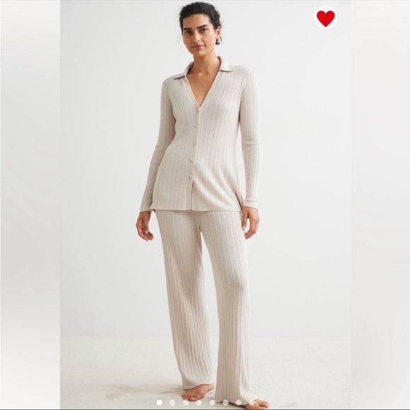 H&M Ribbed Lounge Top - Picture 2 of 2